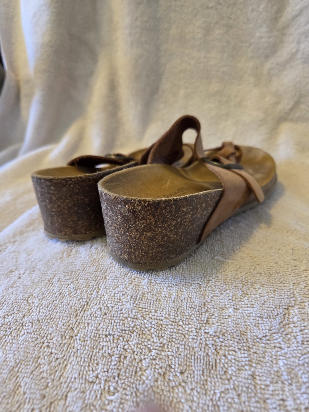 Comfort Leather Toe-Loop Sandals in Brown - Picture 4 of 4